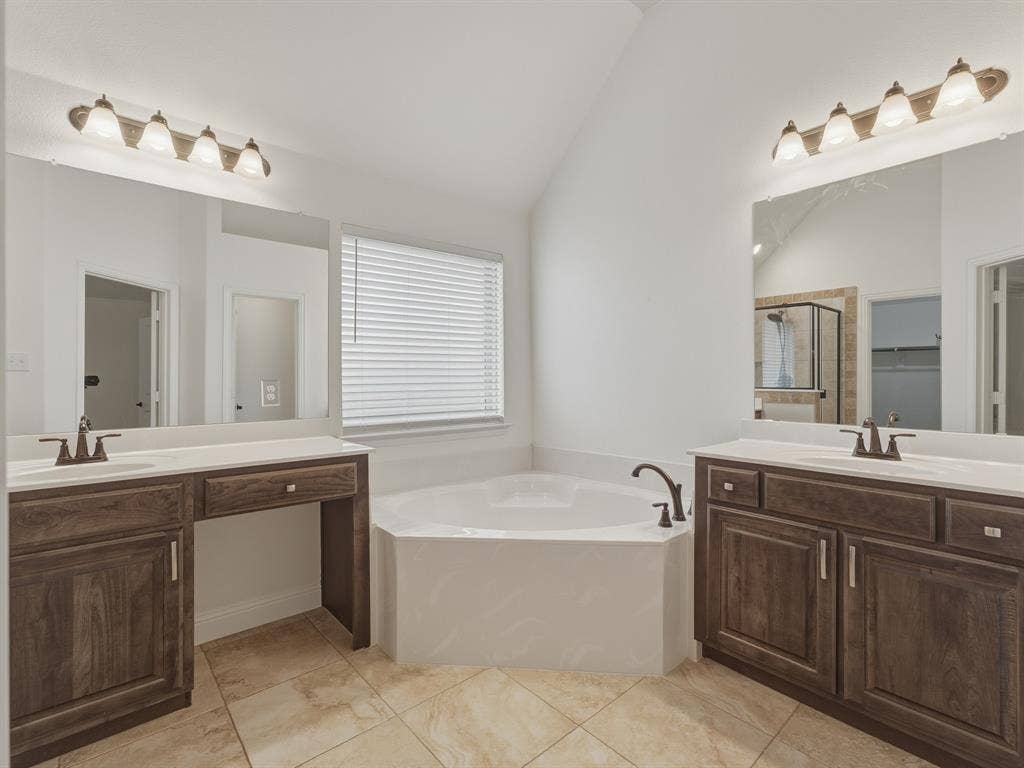 2712 Sonora Canyon Road, Weatherford, TX 76087 2712 Sonora Canyon Road, Weatherford, TX 76087