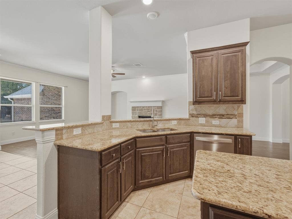 2712 Sonora Canyon Road, Weatherford, TX 76087 2712 Sonora Canyon Road, Weatherford, TX 76087