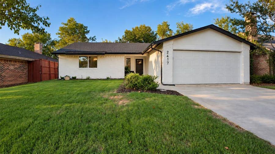 Property photo for 2417 Via Barcelona, Carrollton, TX