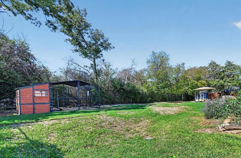 106 Mustang Trail, Shady Shores, TX 76208