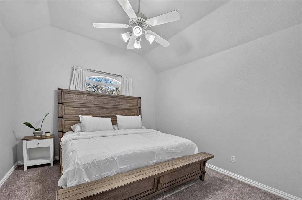 106 Mustang Trail, Shady Shores, TX 76208
