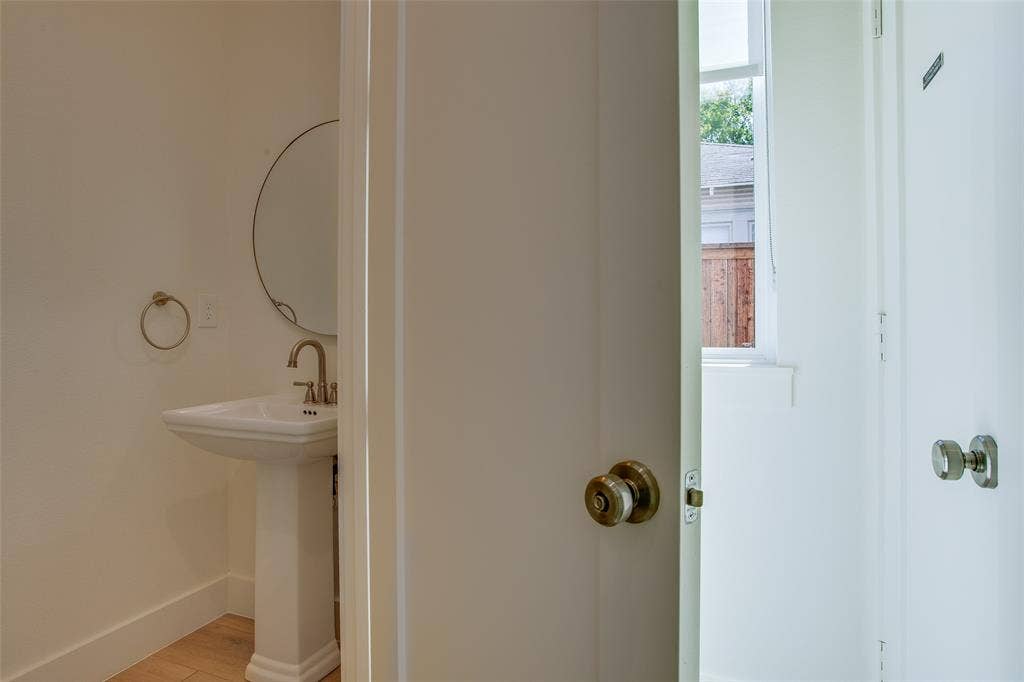 424 N Denver Street, Dallas, TX 75203 424 N Denver Street, Dallas, TX 75203