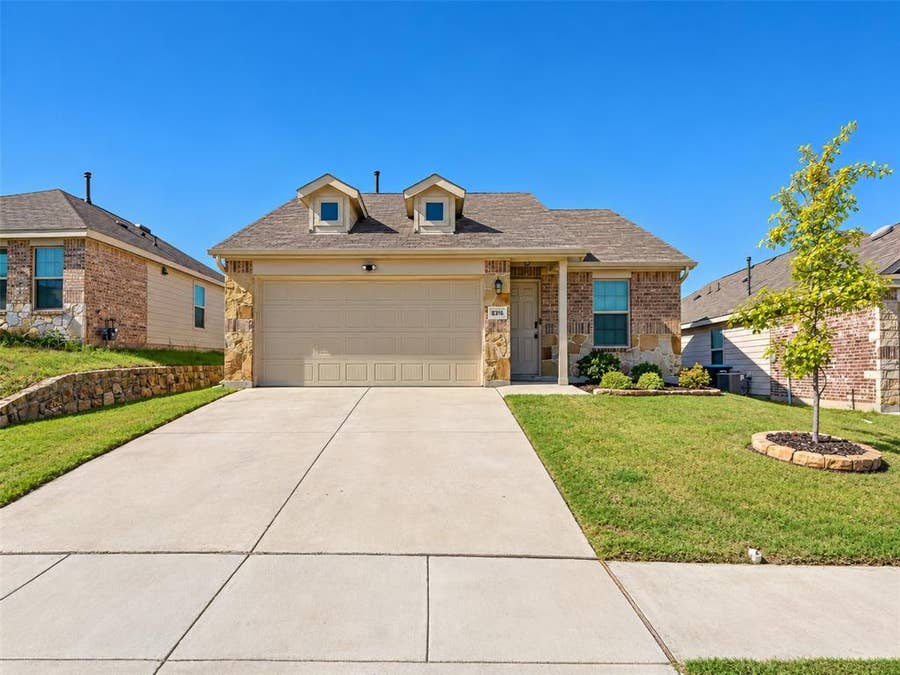 Property photo for 8316 Bell Ridge Lane, Fort Worth, TX