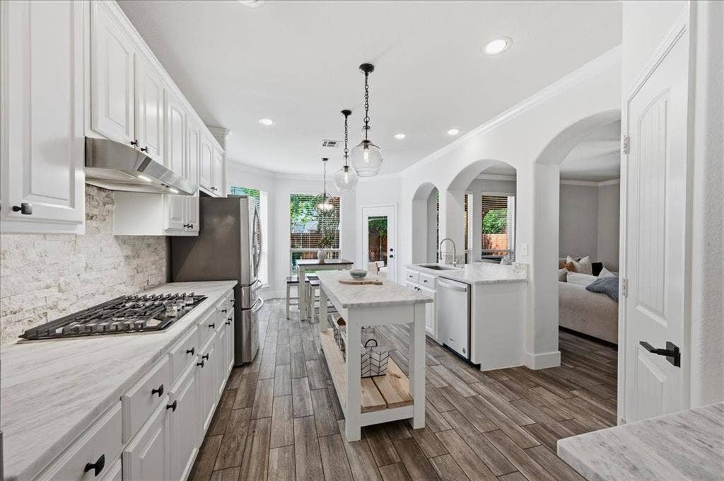 10320 Flat Creek Trail, McKinney, TX 75072 10320 Flat Creek Trail, McKinney, TX 75072