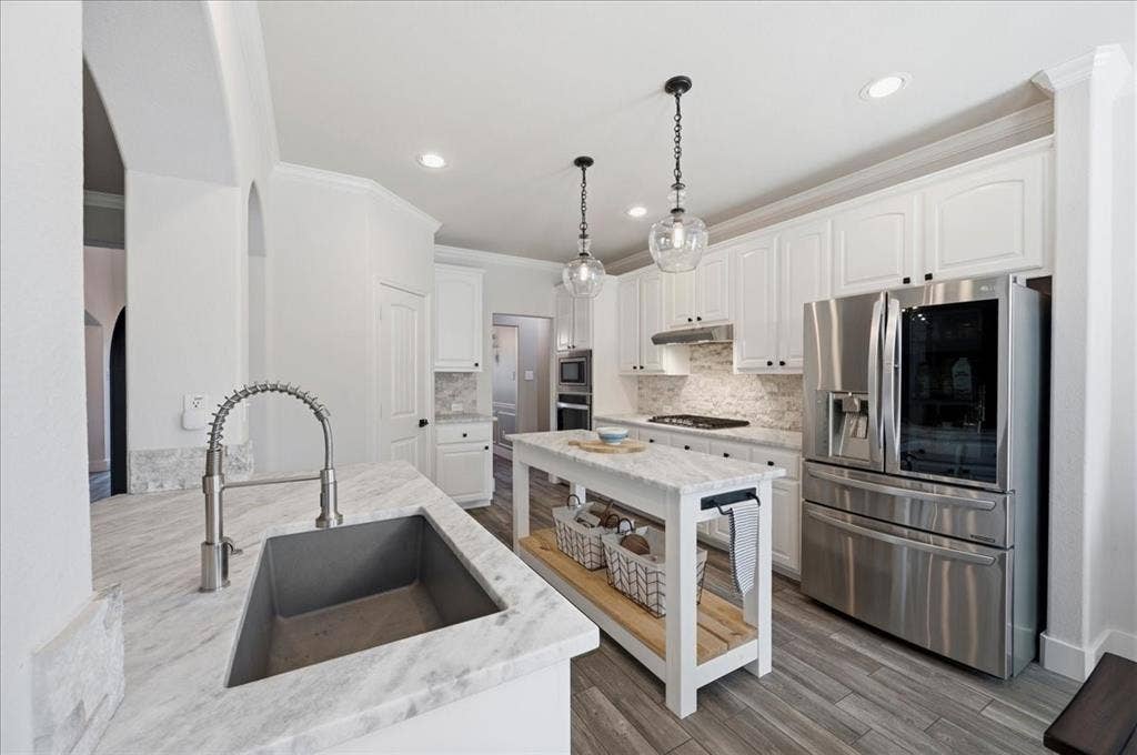 10320 Flat Creek Trail, McKinney, TX 75072 10320 Flat Creek Trail, McKinney, TX 75072