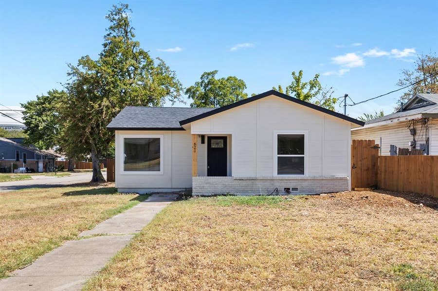 Property photo for 621 Truman Street, Arlington, TX
