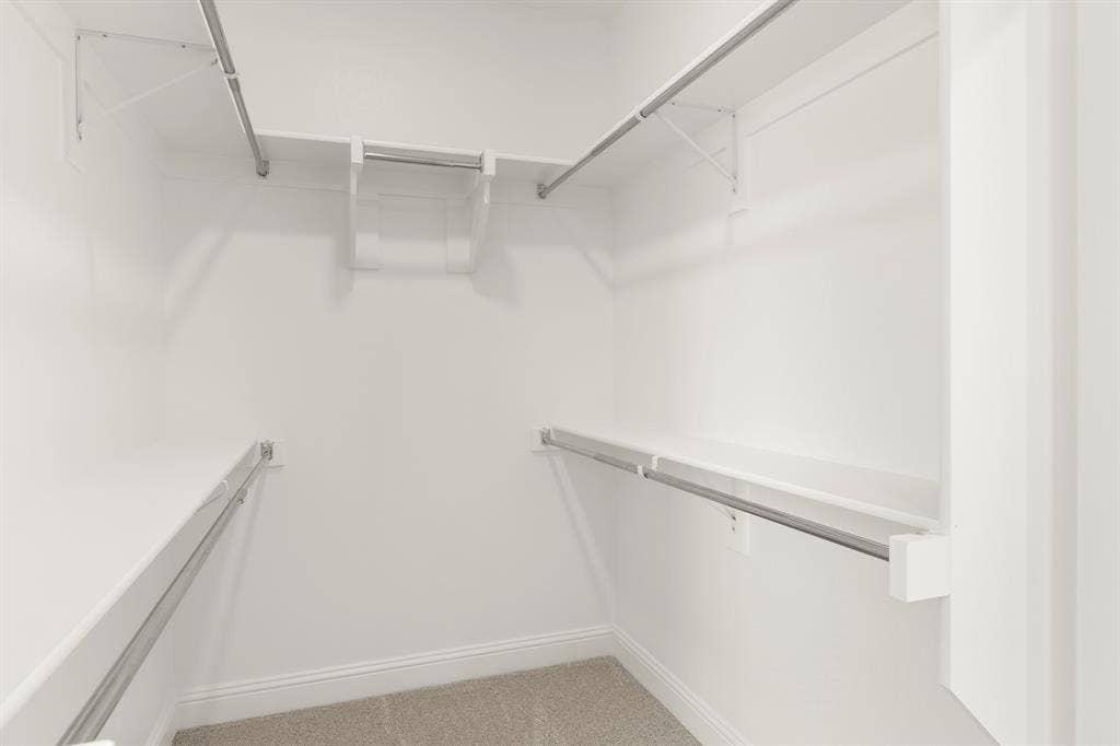 18. 3309 Fikes - Closet