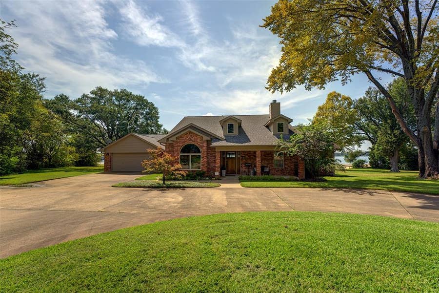 Property photo for 103 Imperial Drive, Mabank, TX