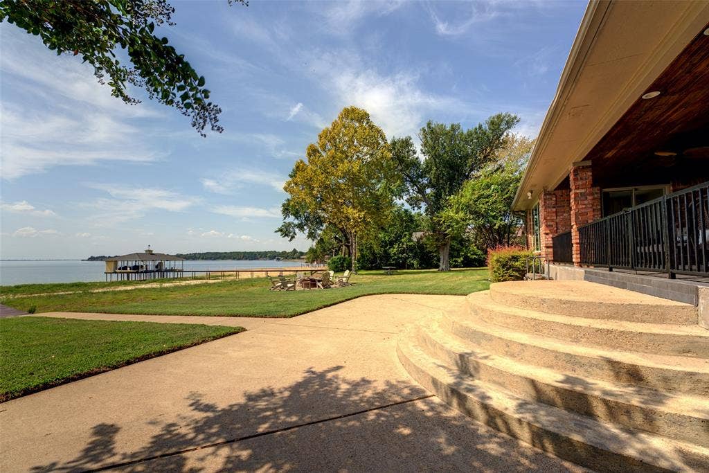 103 Imperial Drive, Mabank, TX 75156 103 Imperial Drive, Mabank, TX 75156