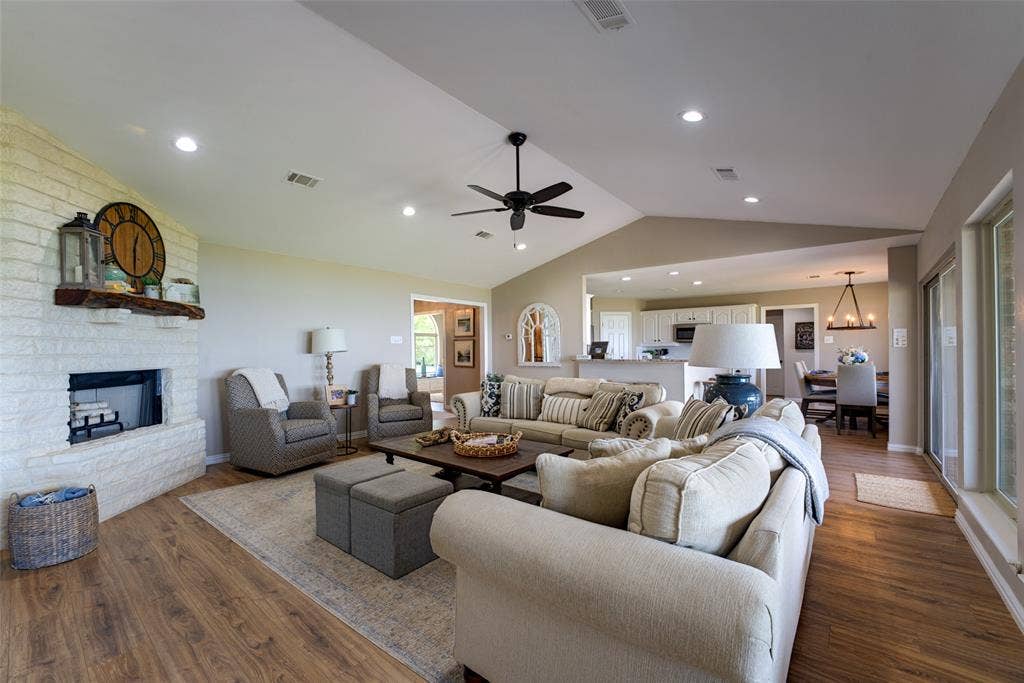 103 Imperial Drive, Mabank, TX 75156 103 Imperial Drive, Mabank, TX 75156