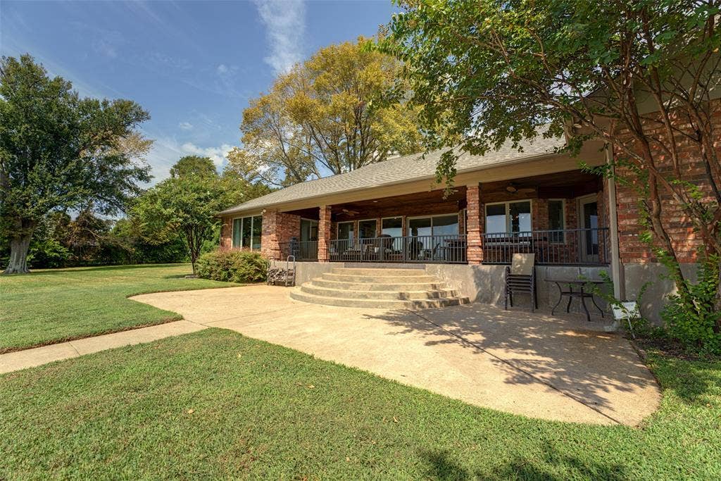 103 Imperial Drive, Mabank, TX 75156 103 Imperial Drive, Mabank, TX 75156