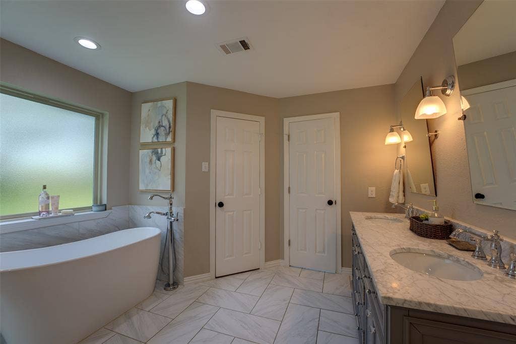 103 Imperial Drive, Mabank, TX 75156 103 Imperial Drive, Mabank, TX 75156