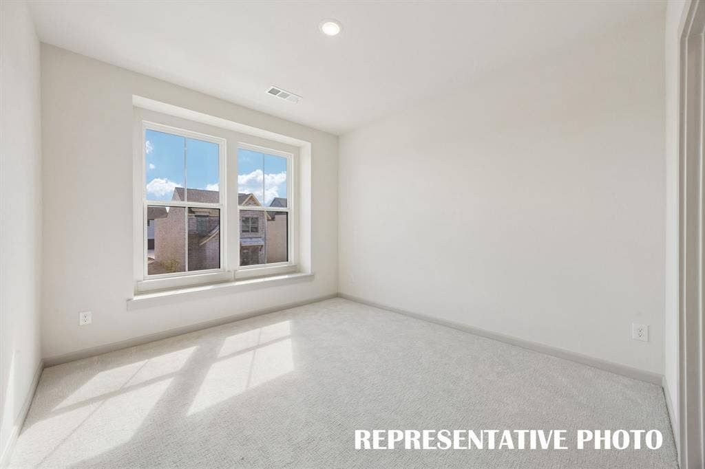 633 Taylor Parkway, Celina, TX 75009 You'll find nicely sized secondary bedrooms in our Adelaide paln. REPRESENTATIVE PHOTO