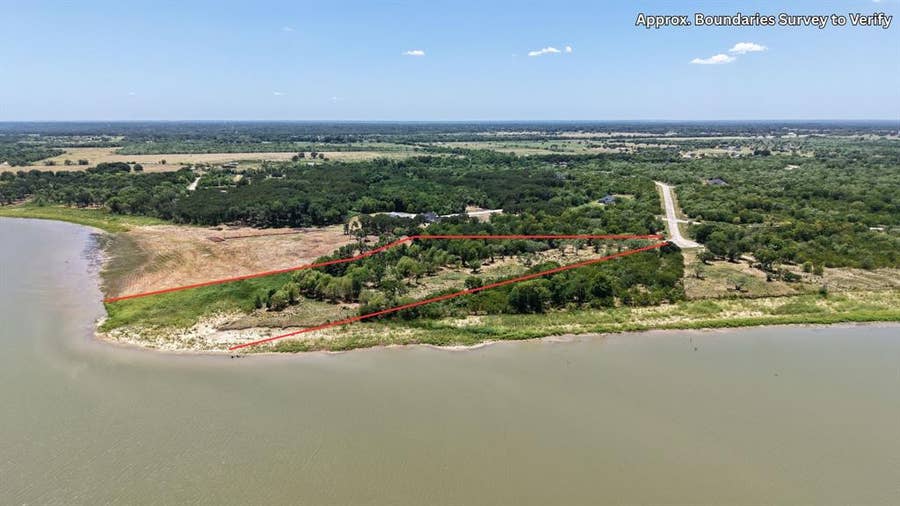 Property photo for 8424 Edgewater Drive, Kemp, TX