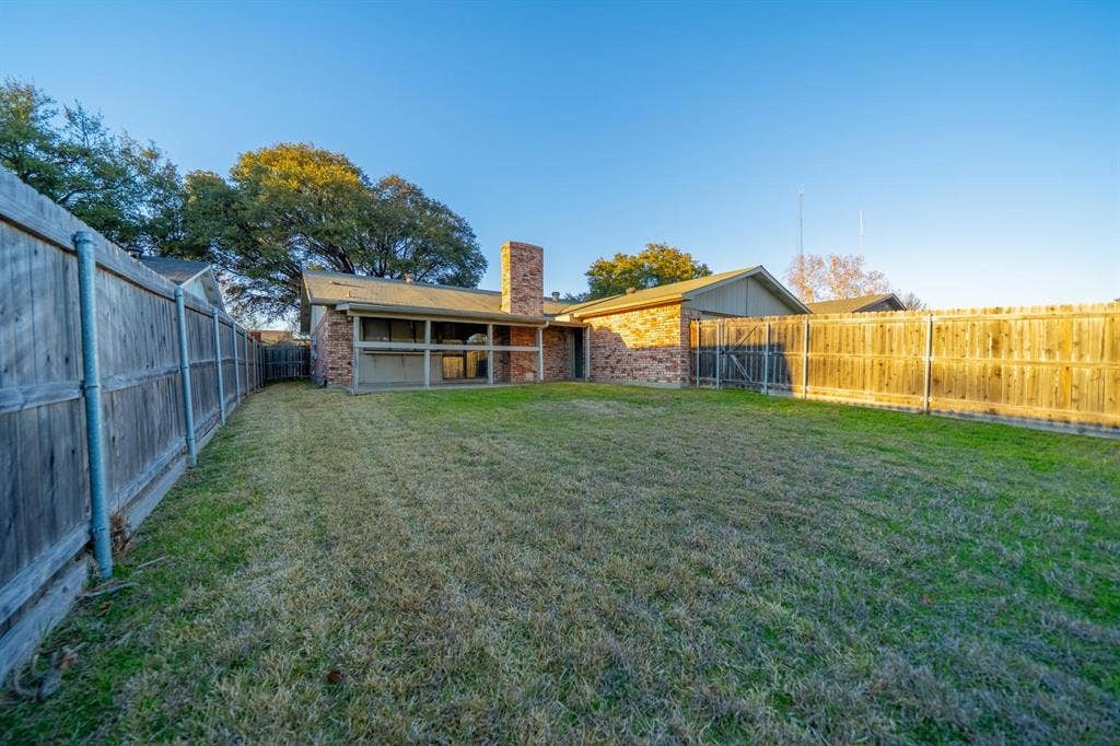 6218 Fallbrook Drive, Garland, TX 75043 6218 Fallbrook Drive, Garland, TX 75043