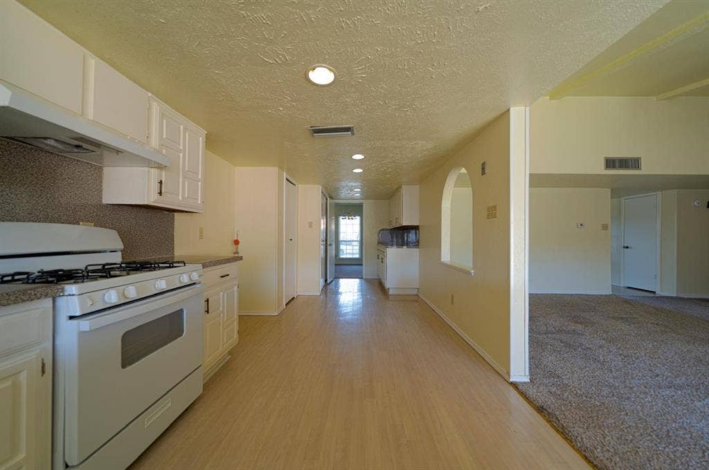 6218 Fallbrook Drive, Garland, TX 75043 6218 Fallbrook Drive, Garland, TX 75043