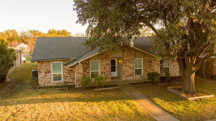 Property photo for 6218 Fallbrook Drive, Garland, TX