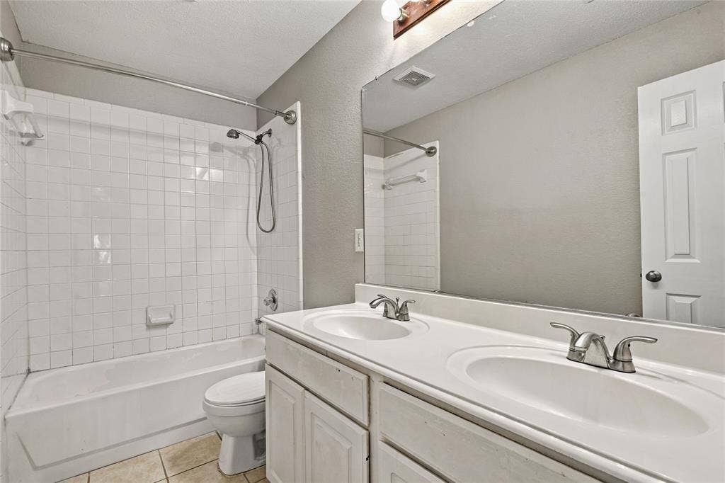 9510 Prestmont Place, Frisco, TX 75035 9510 Prestmont Place, Frisco, TX 75035