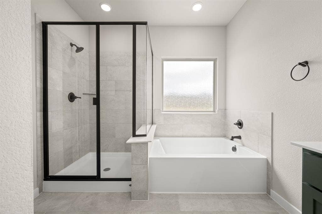 25_6900 Deadwood- Primary Suite-5