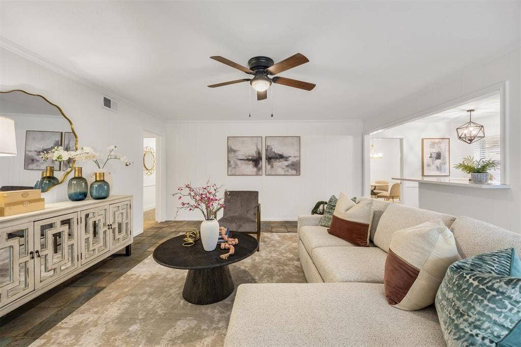 10215 Vinemont Street, Dallas, TX 75218 10215 Vinemont Street, Dallas, TX 75218