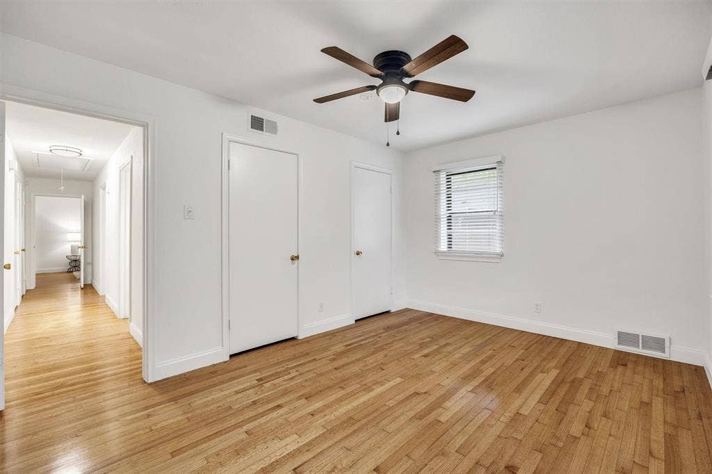 10215 Vinemont Street, Dallas, TX 75218 10215 Vinemont Street, Dallas, TX 75218