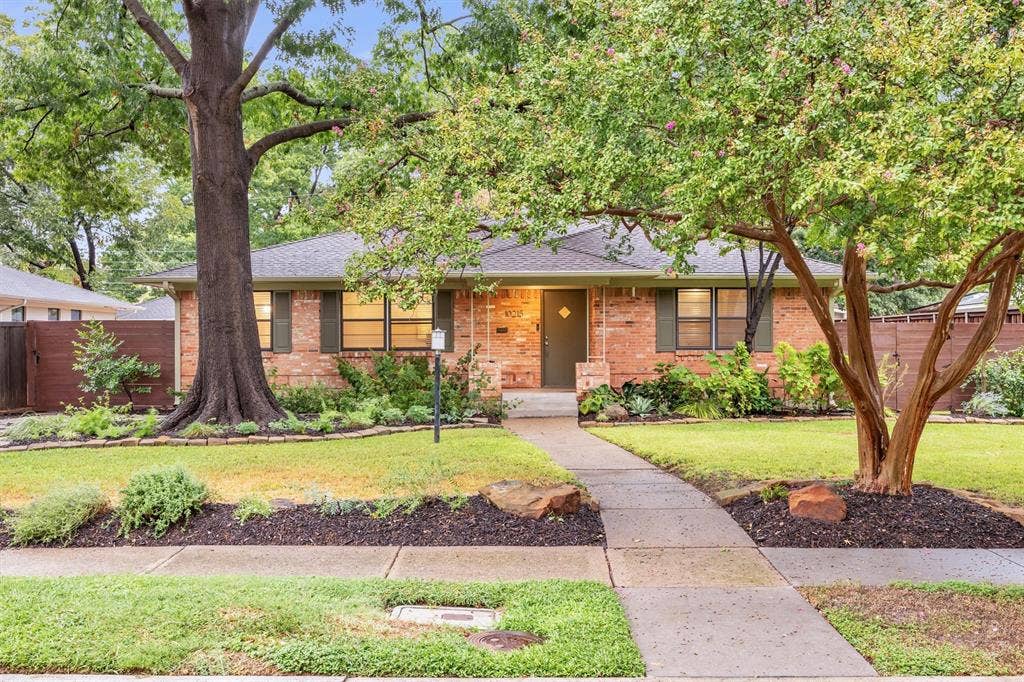 10215 Vinemont Street, Dallas, TX 75218 10215 Vinemont Street, Dallas, TX 75218