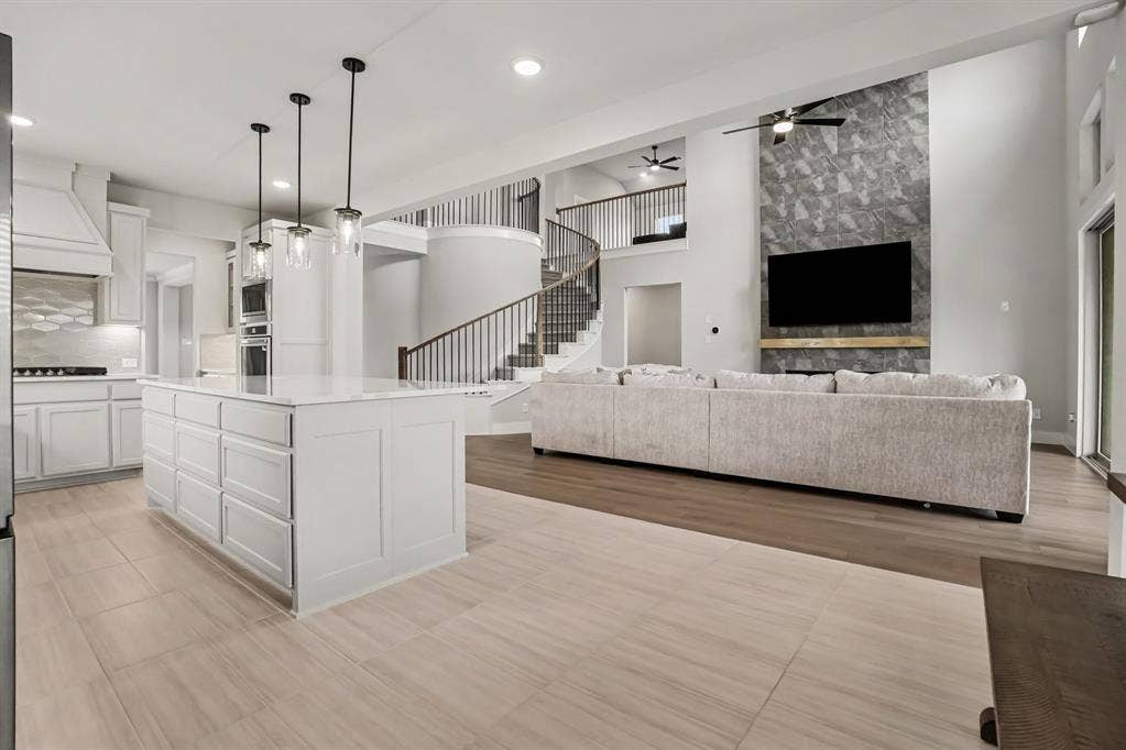 1806 Whisperwood Way, Midlothian, TX 76065
