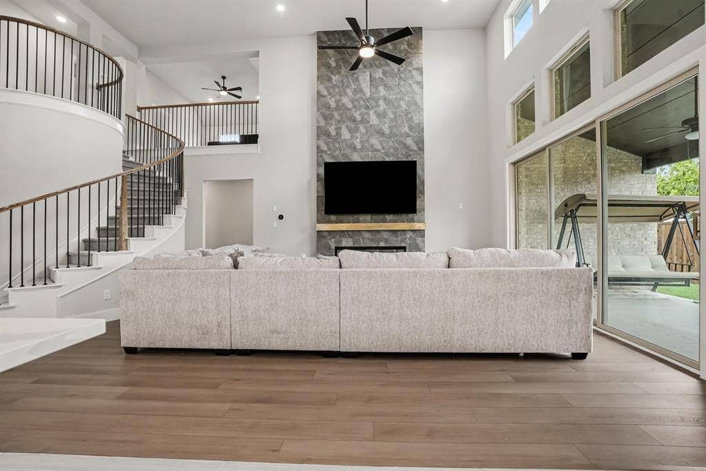 1806 Whisperwood Way, Midlothian, TX 76065