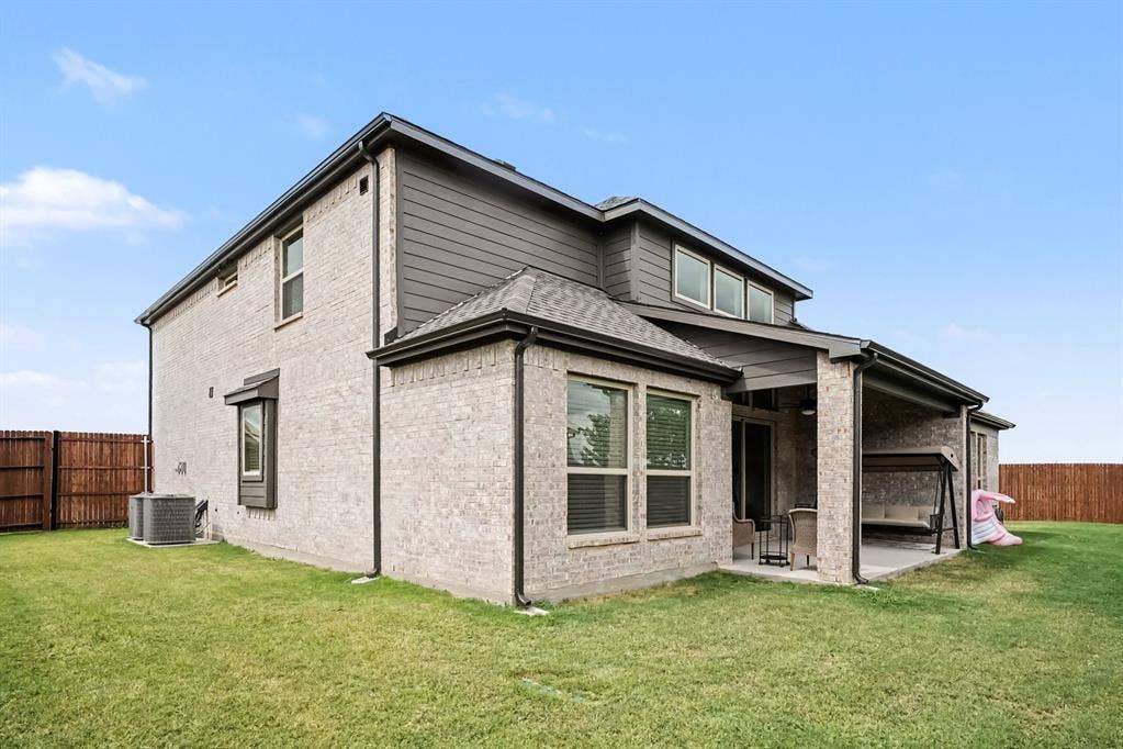 1806 Whisperwood Way, Midlothian, TX 76065