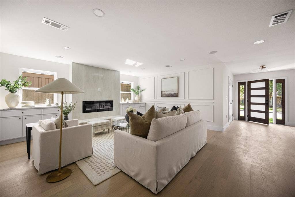 7247 La Sobrina Drive, Dallas, TX 75248 7247 La Sobrina Drive, Dallas, TX 75248