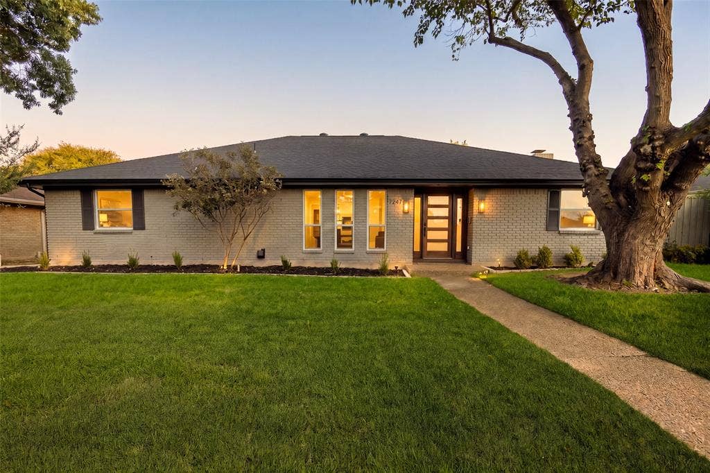 7247 La Sobrina Drive, Dallas, TX 75248 7247 La Sobrina Drive, Dallas, TX 75248
