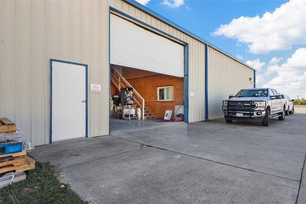 6604 N State Highway 6, Woodway, TX 76712 6604 N State Highway 6, Woodway, TX 76712