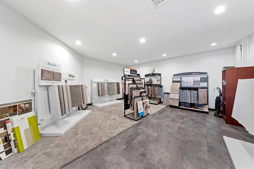 6604 N State Highway 6, Woodway, TX 76712 6604 N State Highway 6, Woodway, TX 76712
