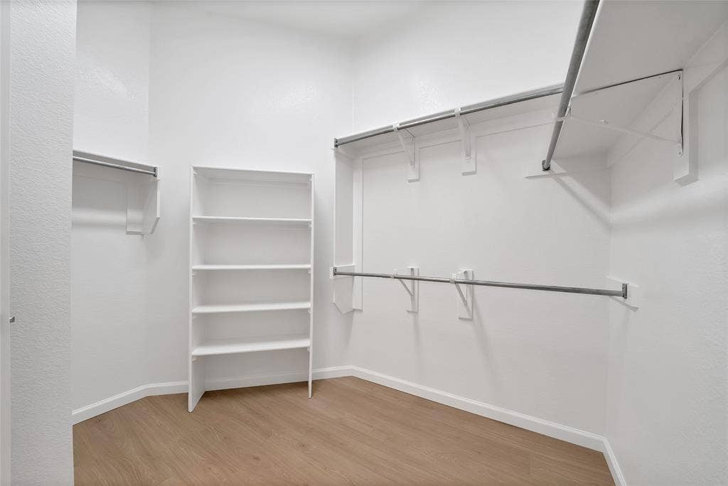1687 Garrison Drive, Frisco, TX 75033 Spacious walk in closet