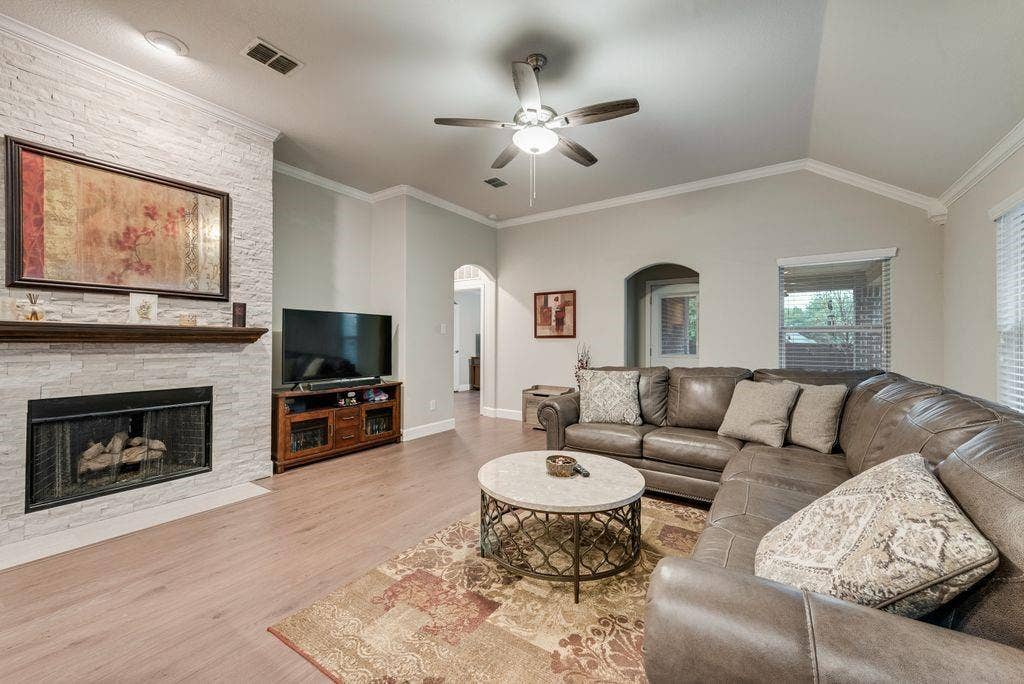 905 Park Place Lane, McKinney, TX 75071 905 Park Place Lane, McKinney, TX 75071