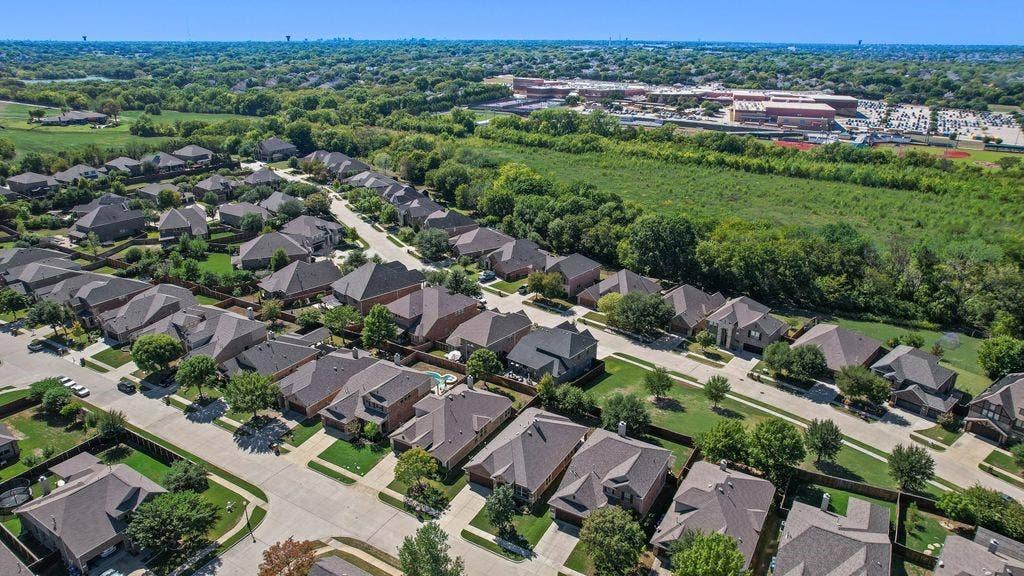 905 Park Place Lane, McKinney, TX 75071 905 Park Place Lane, McKinney, TX 75071