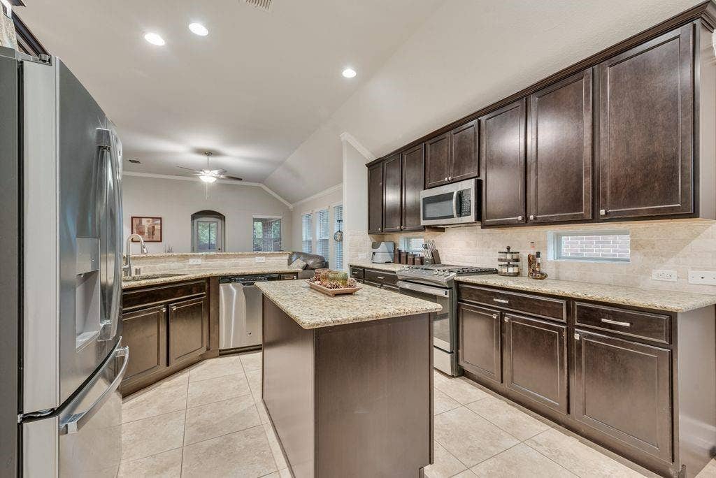 905 Park Place Lane, McKinney, TX 75071 905 Park Place Lane, McKinney, TX 75071