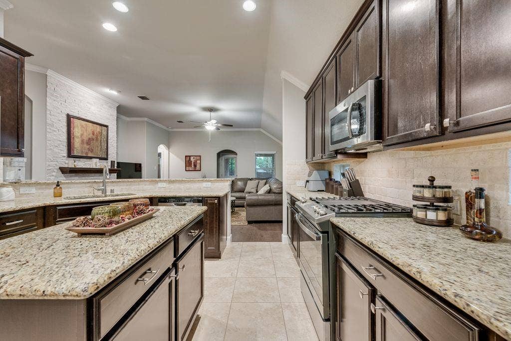 905 Park Place Lane, McKinney, TX 75071 905 Park Place Lane, McKinney, TX 75071