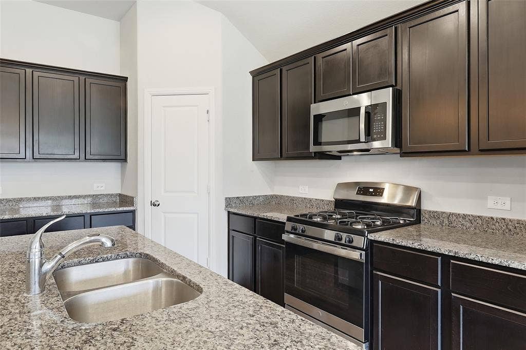 1416 Avalon Court, Celina, TX 75009 1416 Avalon Court, Celina, TX 75009