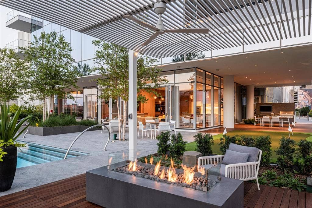 1747 Leonard Street, #2801, Dallas, TX 75201 Terrace and Fire Feature