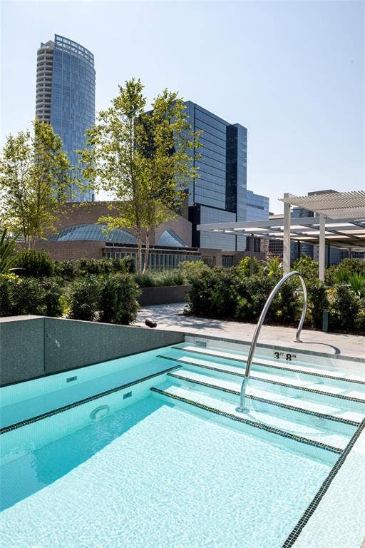 1747 Leonard Street, #2801, Dallas, TX 75201 Hot Tub