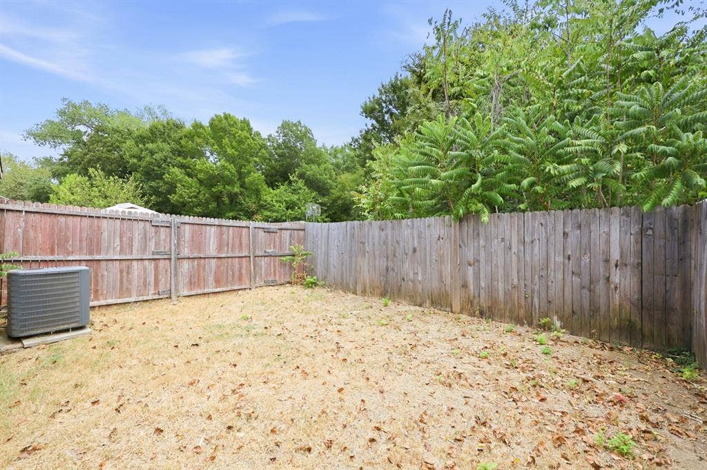 130 Creek Cove Drive, Dallas, TX 75217