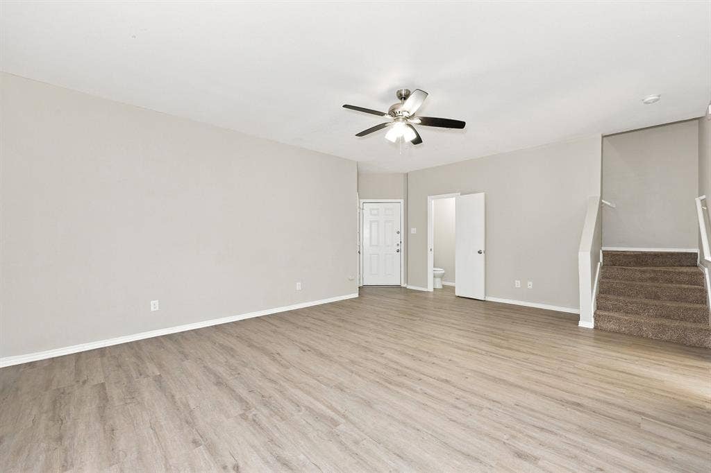 130 Creek Cove Drive, Dallas, TX 75217