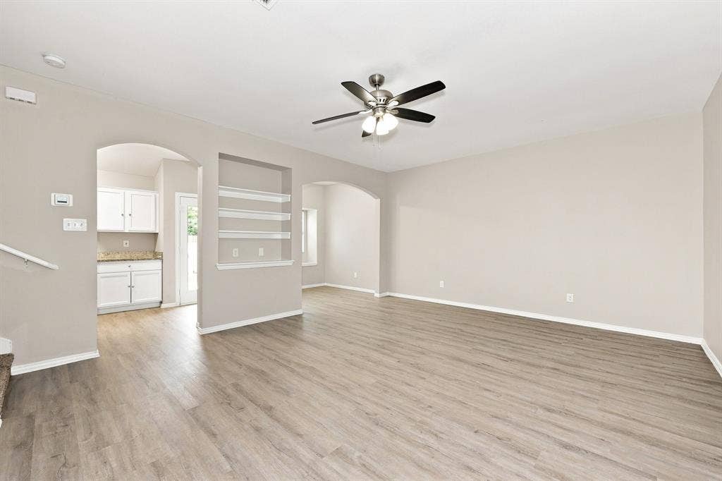 130 Creek Cove Drive, Dallas, TX 75217