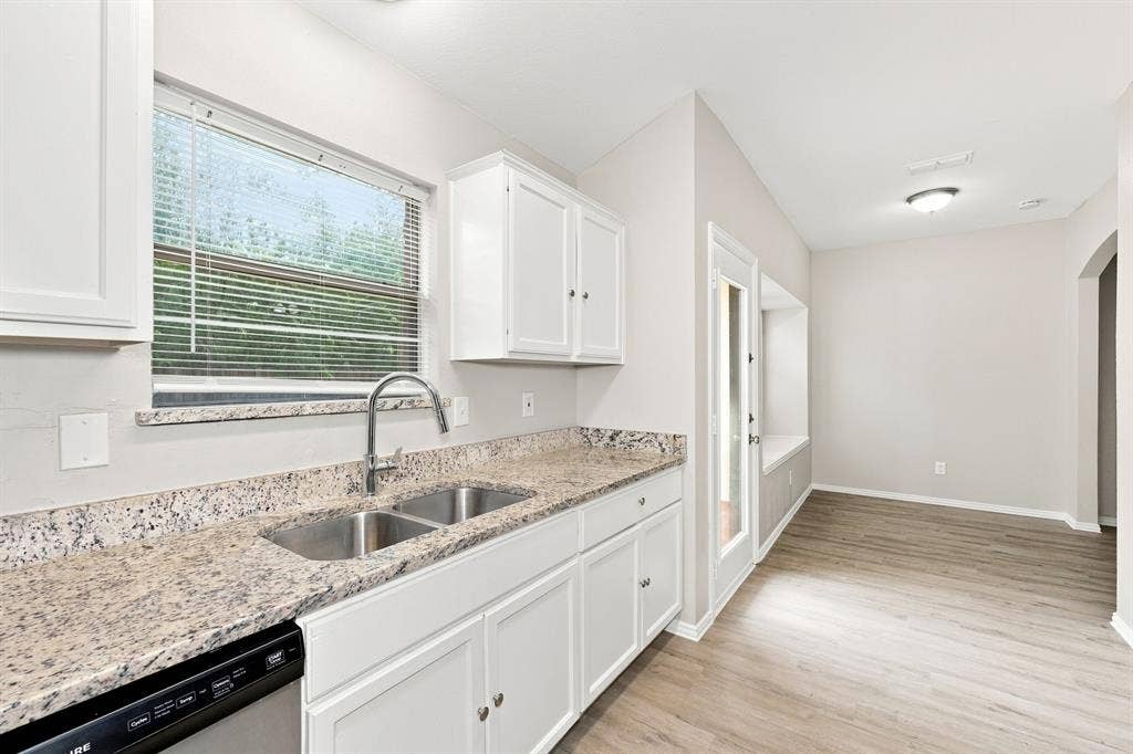 130 Creek Cove Drive, Dallas, TX 75217