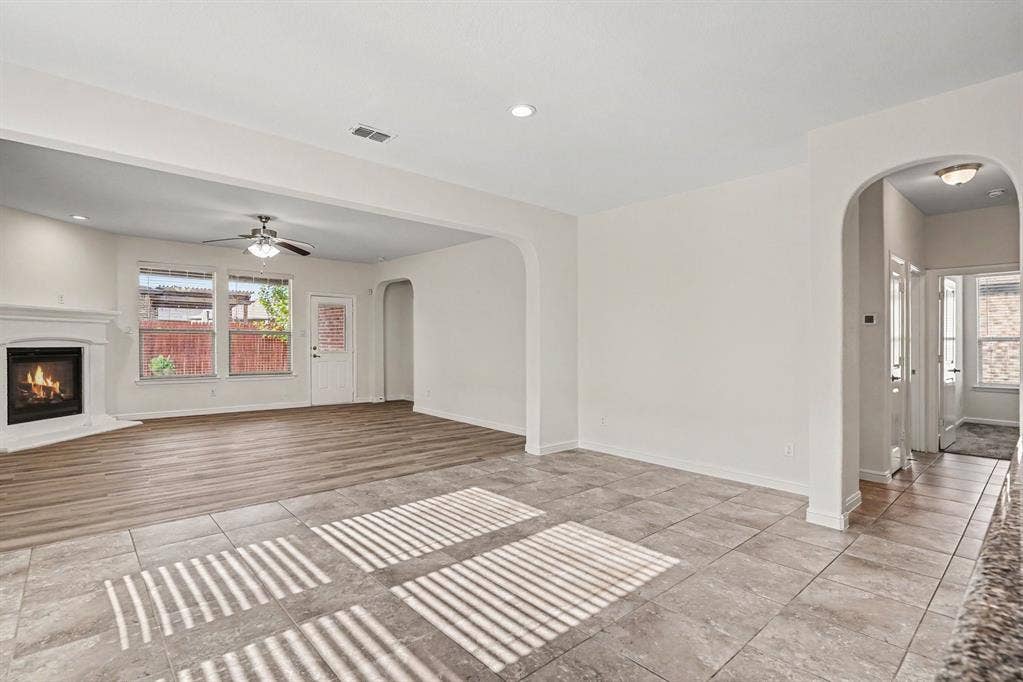 729 Rebecca Lane, Saginaw, TX 76131 729 Rebecca Lane, Saginaw, TX 76131