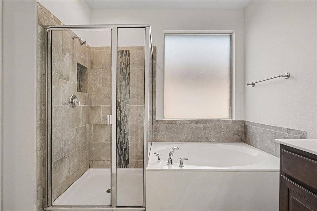 729 Rebecca Lane, Saginaw, TX 76131 729 Rebecca Lane, Saginaw, TX 76131