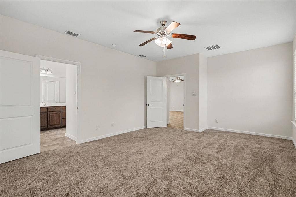 729 Rebecca Lane, Saginaw, TX 76131 729 Rebecca Lane, Saginaw, TX 76131