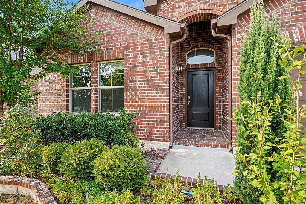 729 Rebecca Lane, Saginaw, TX 76131 729 Rebecca Lane, Saginaw, TX 76131