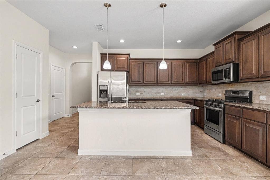 729 Rebecca Lane, Saginaw, TX 76131 729 Rebecca Lane, Saginaw, TX 76131